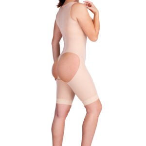 Alternative view of مشد Lipoelastic  بعد عملية شفط الدهون كامل بفتحة خلفية  VF body BBC